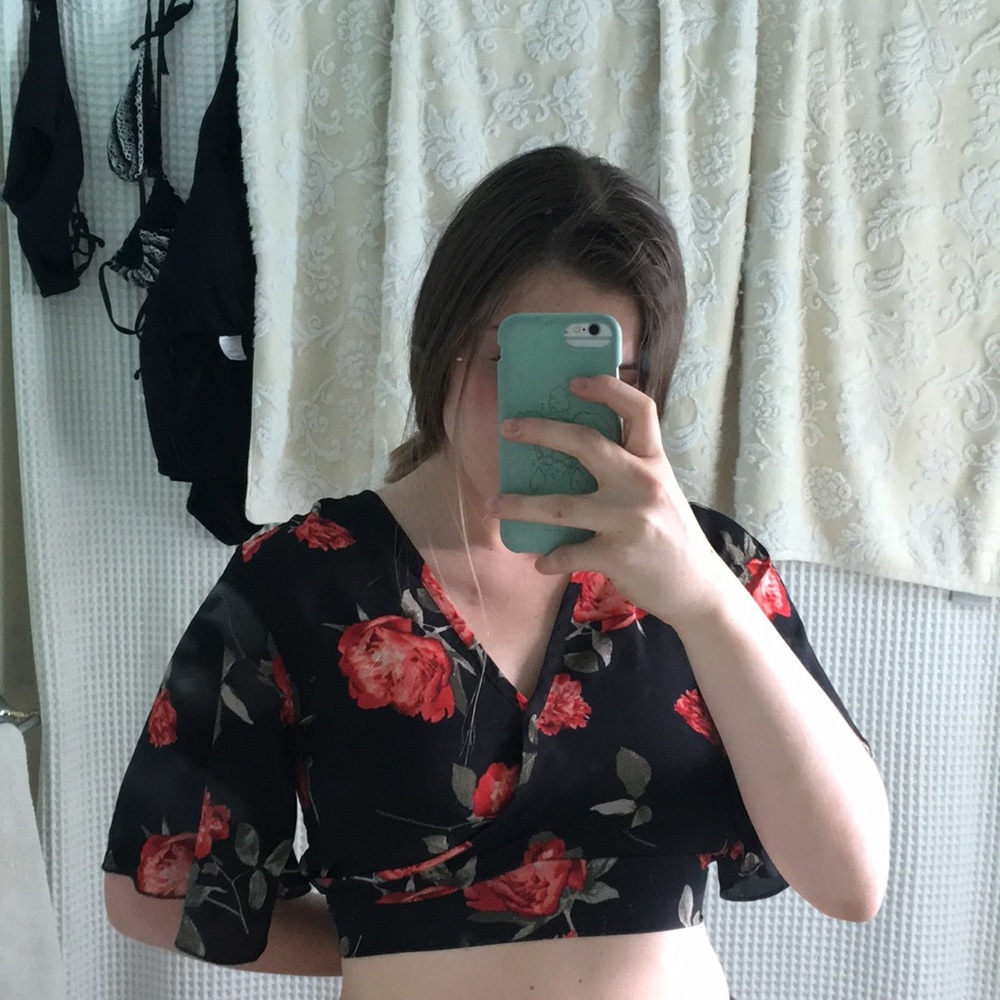 Rose floral crop top short sleeve